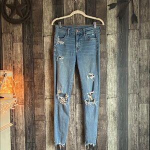 American Eagle Outfitters Light Blue Distressed Skinny Jeans